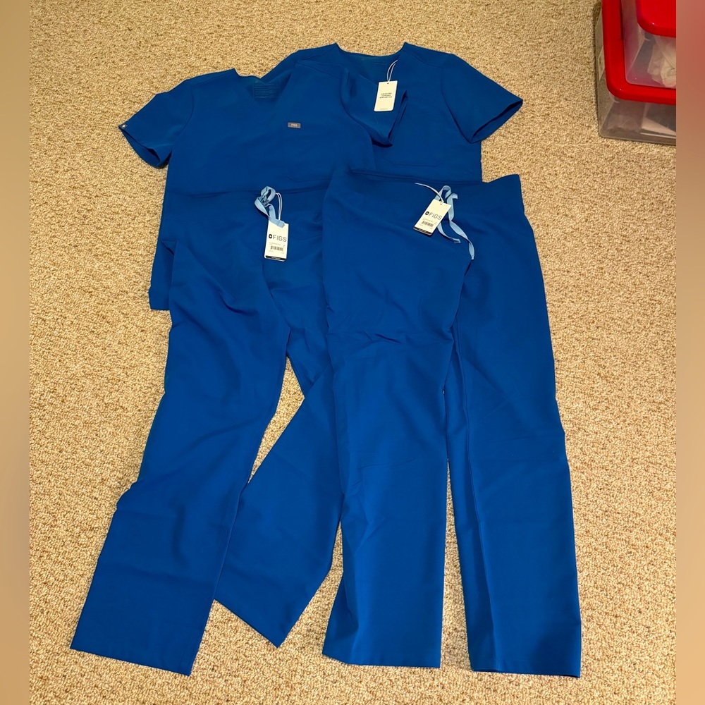Brand new, unworn FIGS scrub top and bottom